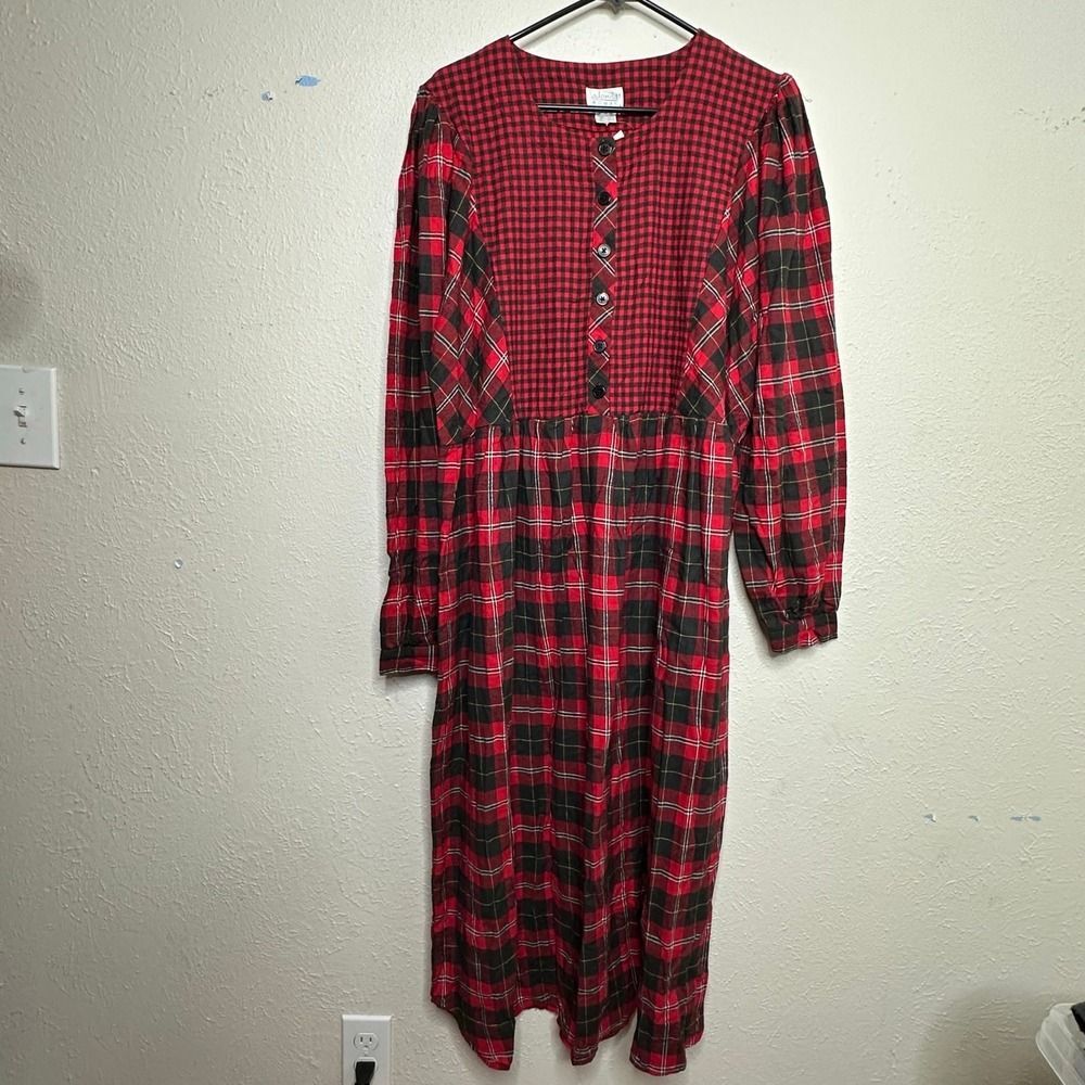 Vintage Size 1X Adonna Buffalo Plaid Christmas Flannel Nightgown Long Sleeve